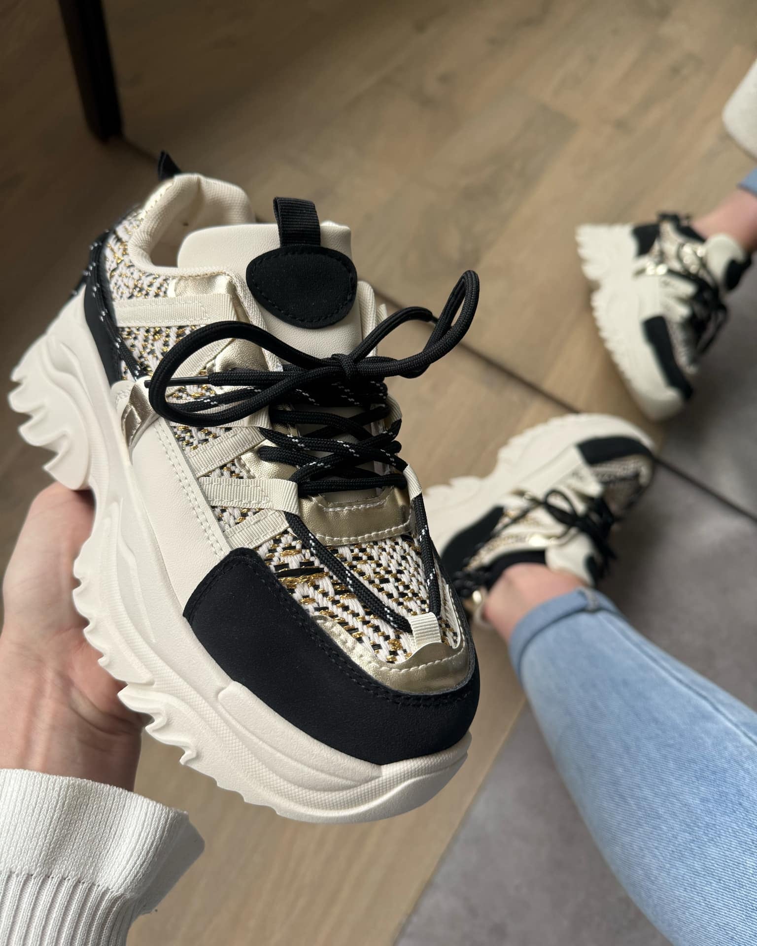 Zwarte dames sneaker Lotte – trendy chunky sneaker