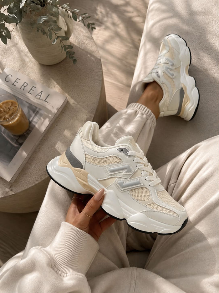 Zapatilla Dana blanco roto