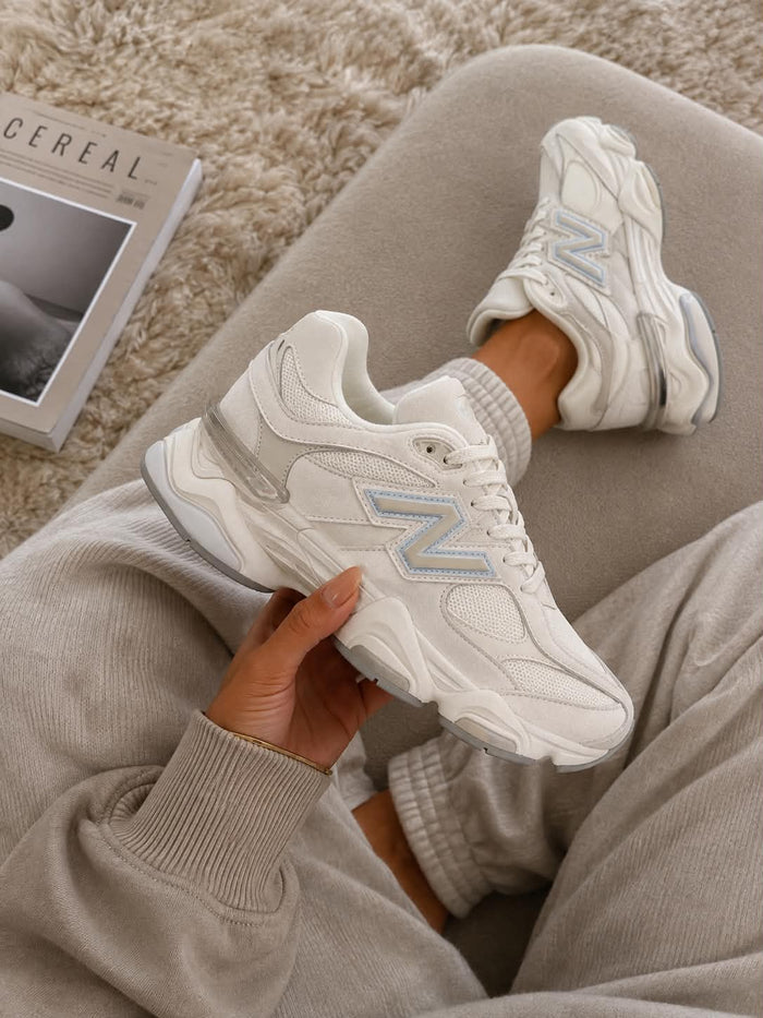 Sneaker Vanille Blau