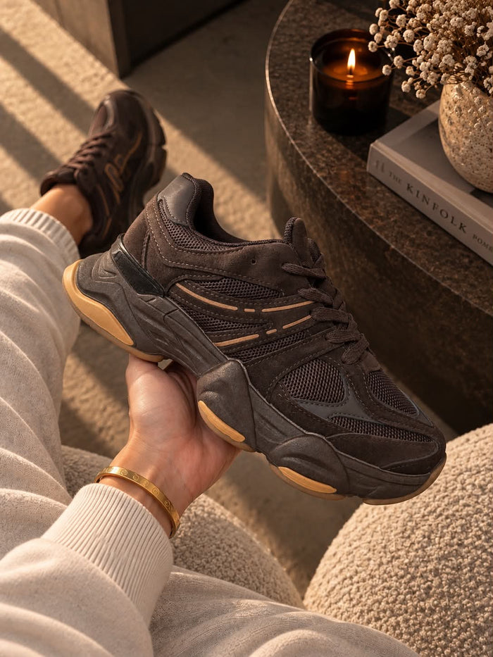 Sneaker Sarah bruin