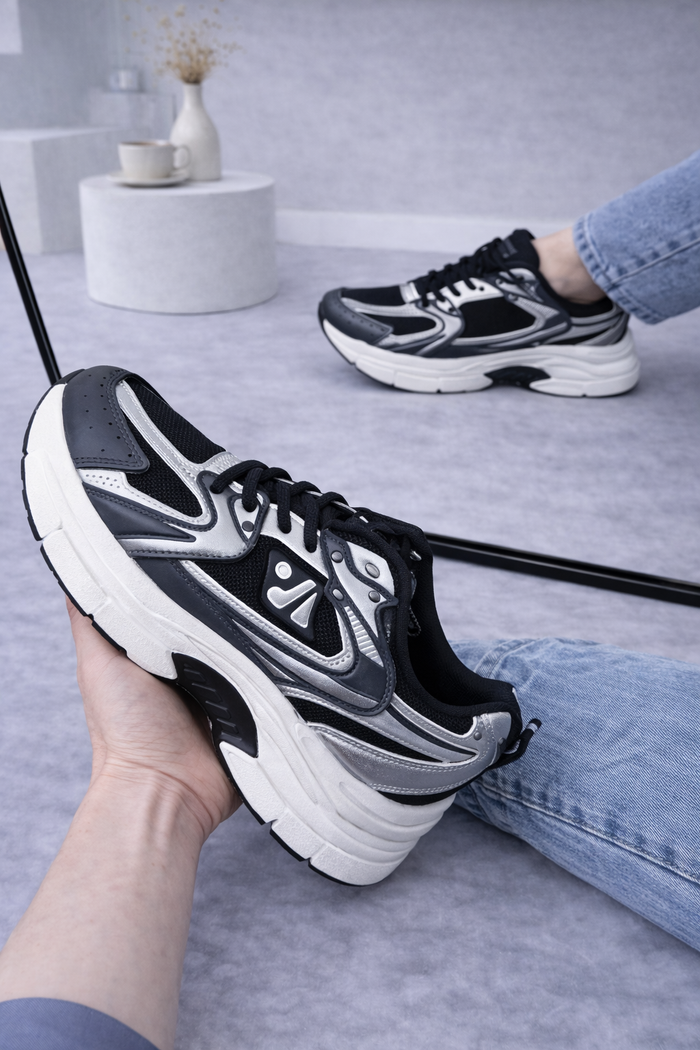 Sneakers Karin