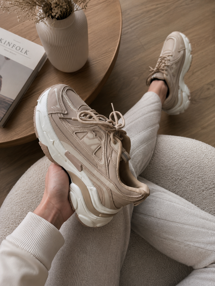 Zapatilla Roos beige