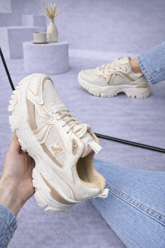 Sneaker Caro